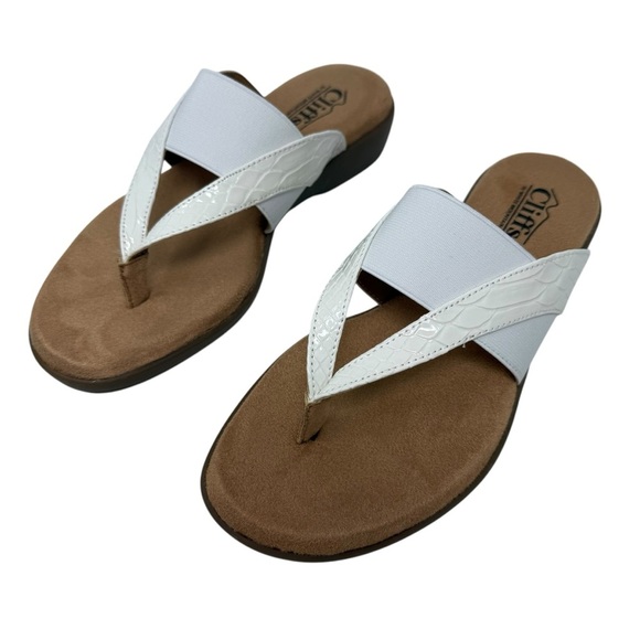 Cliffs by White Mountain Bumble Women's size 7 Thong Sandals White slip on NWT - Picture 2 of 8